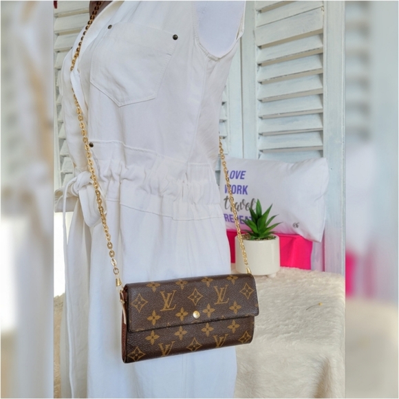 💕CLASSIC LOUIS VUITTON Sarah Wallet Monogram - Picture 12 of 12